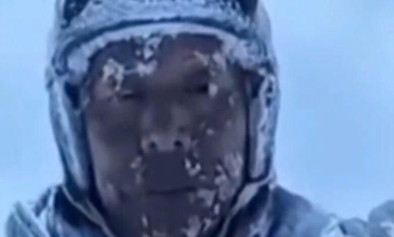 Chinês é lançado a 8 mil metros e enfrenta -35°C em voo de parapente