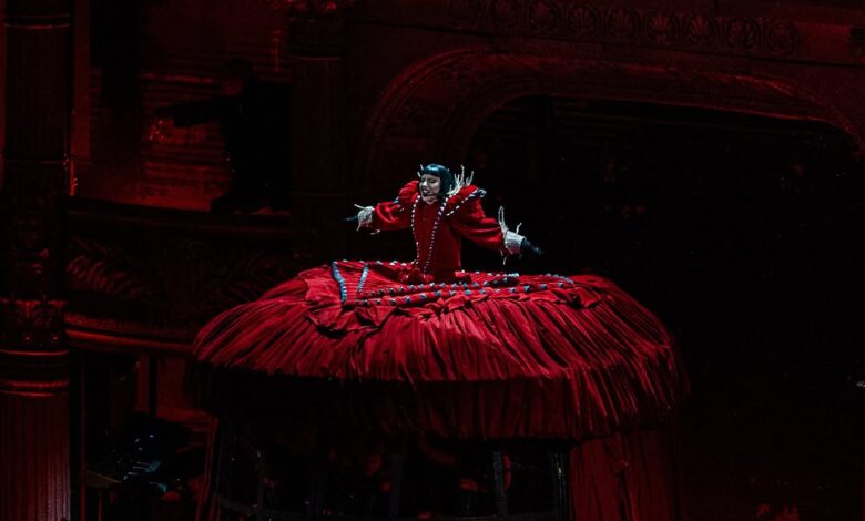 Lady Gaga emociona mais de 2 milhões de fãs em show histórico em Copacabana