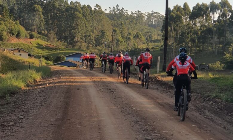 Cicloturismo ganha rota inédita no entorno do Parque Nacional da Serra do Itajaí