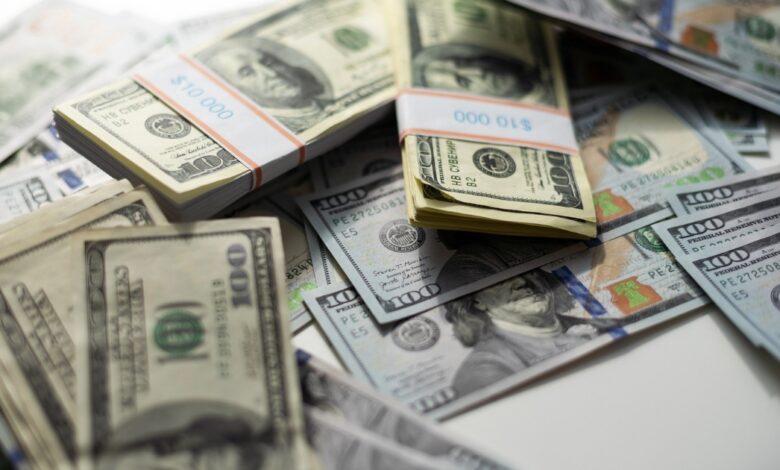 Dólar atinge menor valor em 7 meses e Bolsa bate alta histórica
