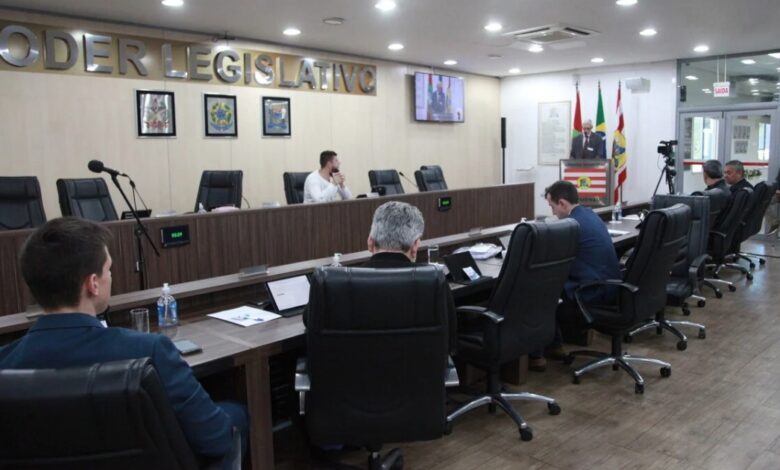 Blumenau aprova ampliação de bolsas na Furb e autoriza crédito de R$ 10 milhões para a universidade