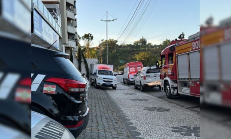 Padrasto mata enteado a facadas após briga por bicicleta em Brusque 