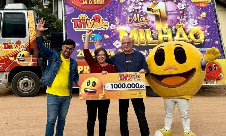 Premiada da Trivale em Timbó vai usar R$ 1 milhão para mudar a vida das filhas