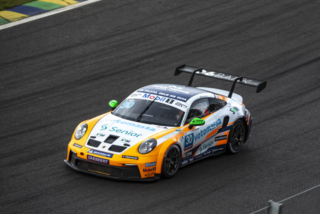 Piloto de Blumenau disputa etapa internacional da Porsche Cup em Portugal