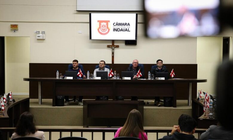 Câmara de Indaial aprova regulamentação do uso de ônibus municipal por todas as secretarias