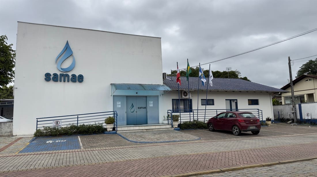 Falha em equipamento na ETA de Timbó provoca alteração temporária na coloração da água