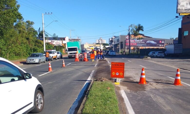 Trecho da Rua 2 de Setembro passa por obras e motoristas devem usar rotas alternativas em Blumenau