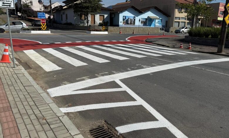 Prefeitura de Timbó realiza melhorias em trevo após diversos acidentes e reclamações da comunidade