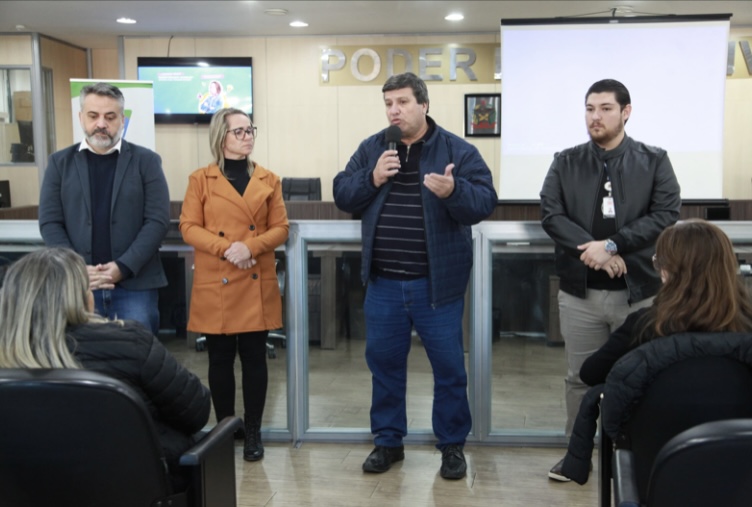 Blumenau sedia conferência regional com vereadores mirins de sete cidades