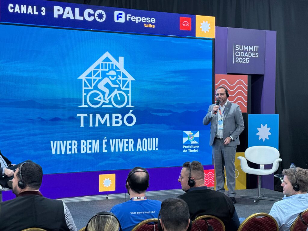 Timbó se destaca no Summit Cidades 2025 com projetos inovadores e protagonismo regional