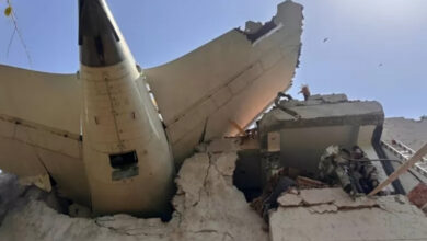 Avião cai após decolagem na Índia e deixa mais de 240 mortos