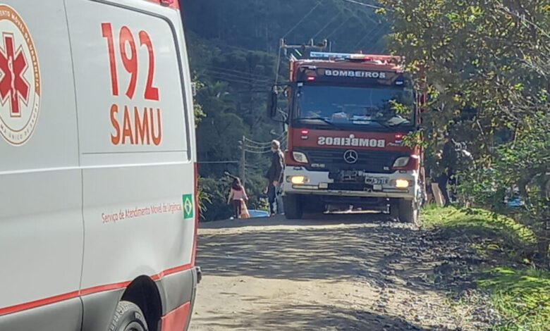 Acidente em Rio do Sul deixa 4 pessoas feridas após atropelamento; motorista fugiu do local