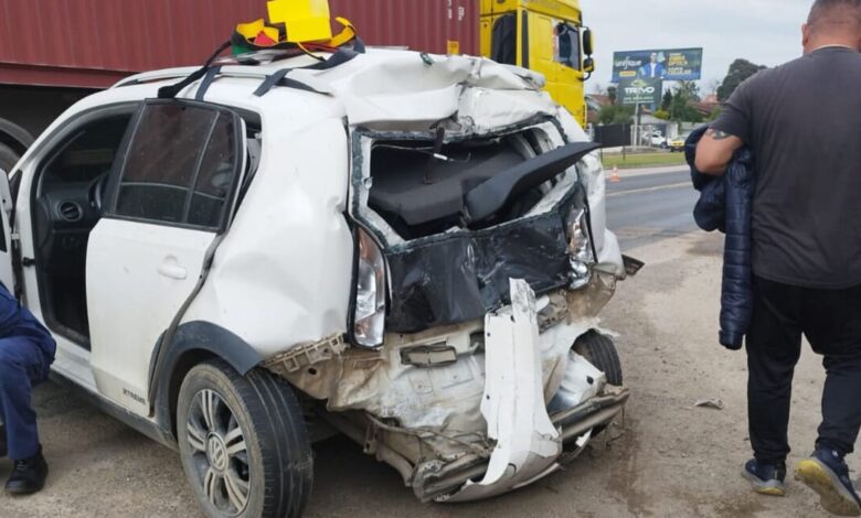 Colisão entre carro e caminhão na BR-470, em Rio do Sul, deixa condutor ferido
