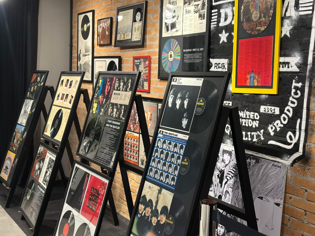 Norte Shopping exibe acervo exclusivo sobre a história dos Beatles