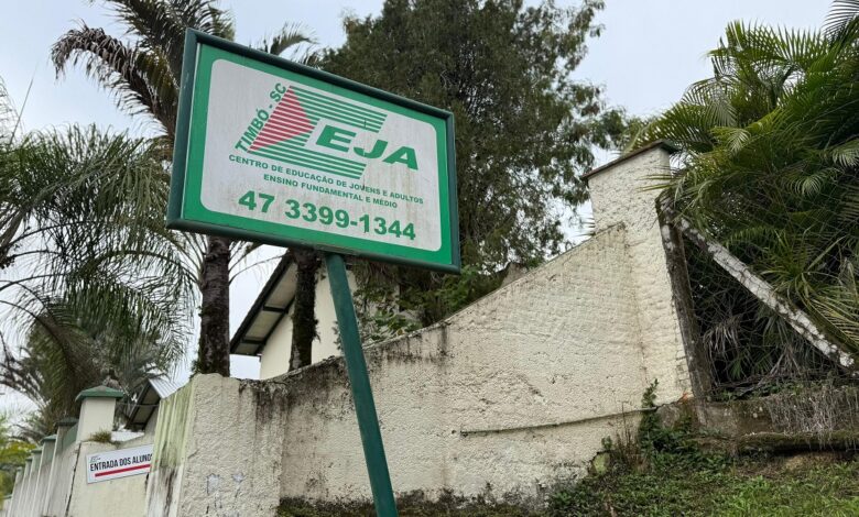 Timbó abre inscrições para programa de Educação de jovens e adultos (EJA)