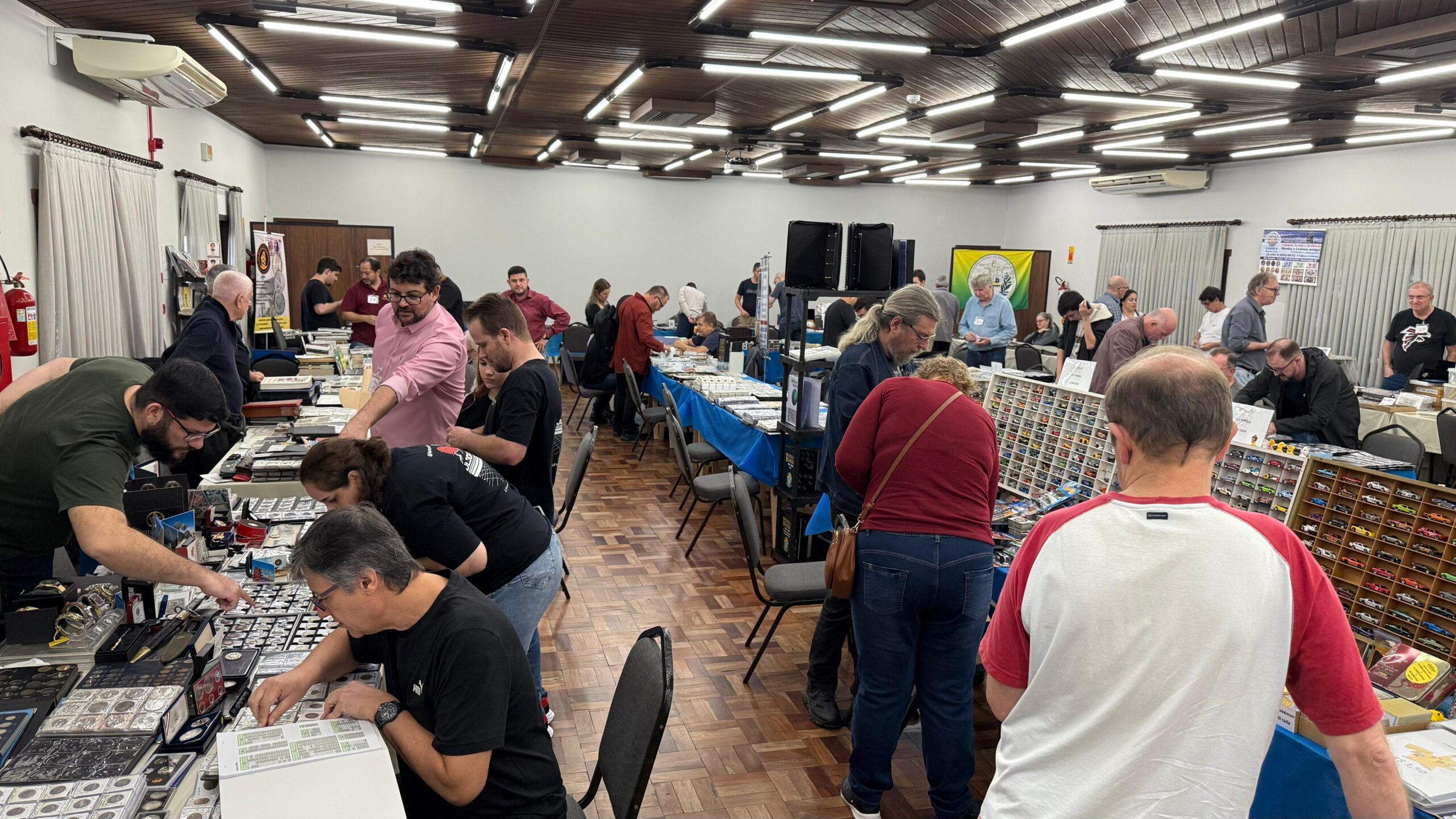 Encontro de Colecionadores reúne relíquias, curiosidades e histórias em Timbó