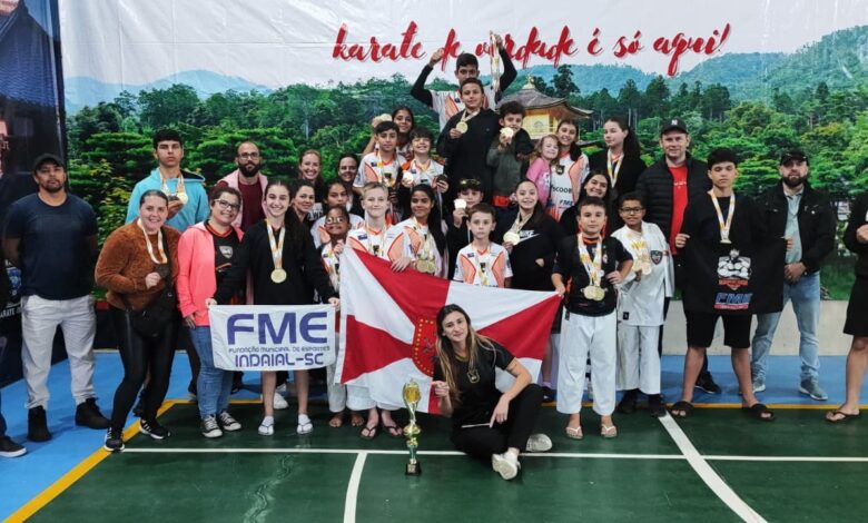 Karatê de Indaial Brilha em Bombinhas: Dagurasu Conquista 37 Medalhas e Vice-Campeonato Estadual