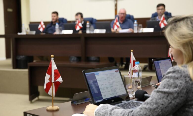 Câmara de Indaial Analisa Projetos que Visam Proteção Animal e Incentivo à Doação de Sangue