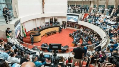 Deputado Lunelli critica aumento de cadeiras na Câmara: “R$ 95 milhões por ano jogados fora”