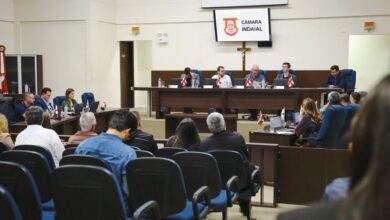 Câmara de Indaial cria comissão para investigar contratos da merenda escolar