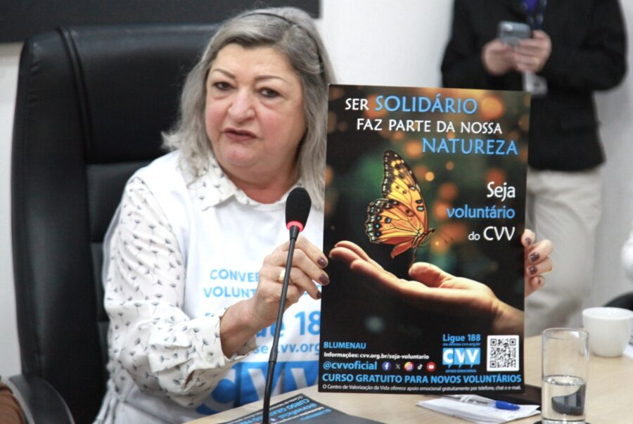 Saúde mental em pauta: comissão debate ações de prevenção ao suicídio em Blumenau