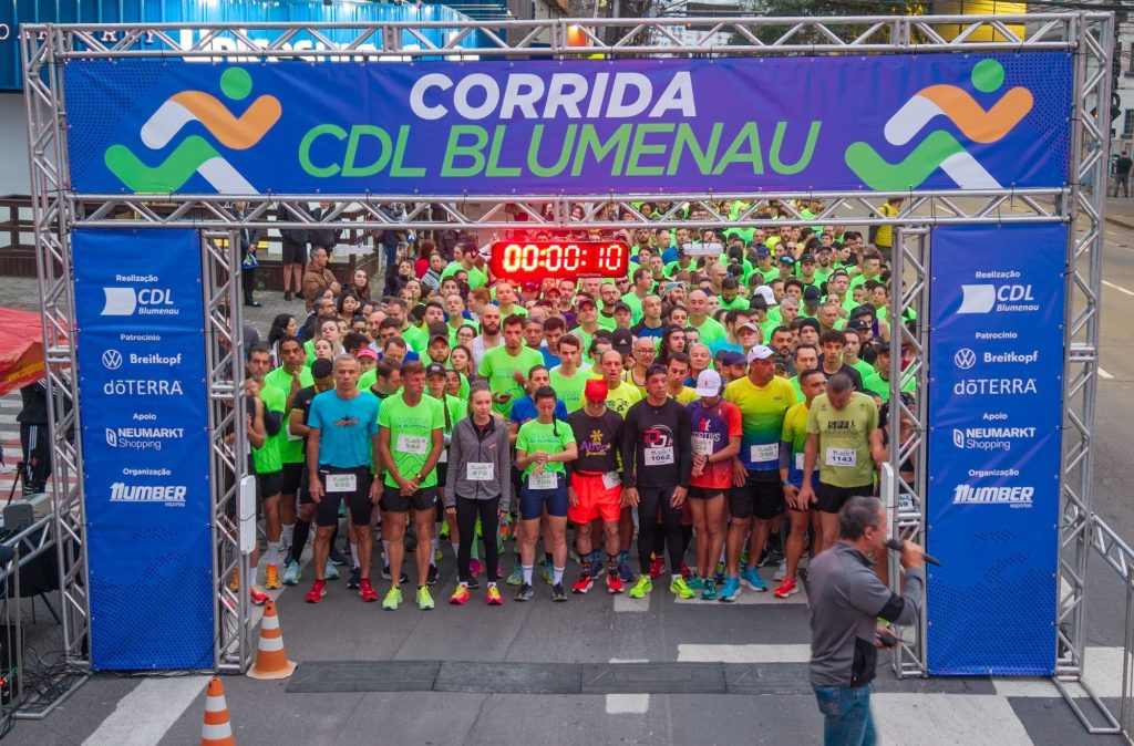 Corrida CDL Blumenau 2025 reúne 1.200 inscritos e confirma sucesso entre os principais eventos esportivos da cidade