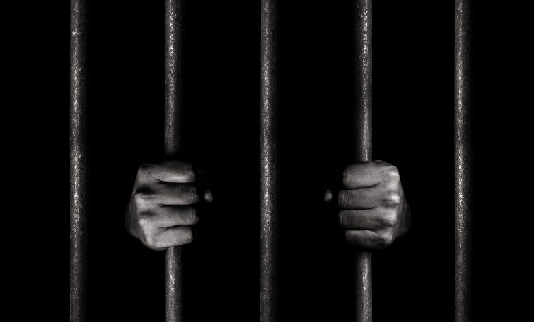 Ameaças, ofensas e prisão: visita de ex termina em delegacia em Timbó