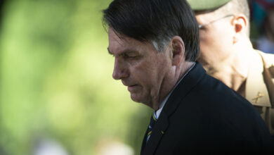 Urgente: Bolsonaro é levado para colocar tornozeleira eletrônica após ordem do STF em Brasília