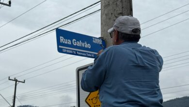 Timbó inicia substituição das placas de ruas com inclusão de CEPs