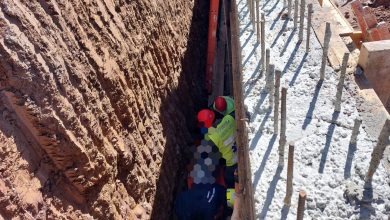 Trabalhador sofre queda em vala de obra e é resgatado em Blumenau