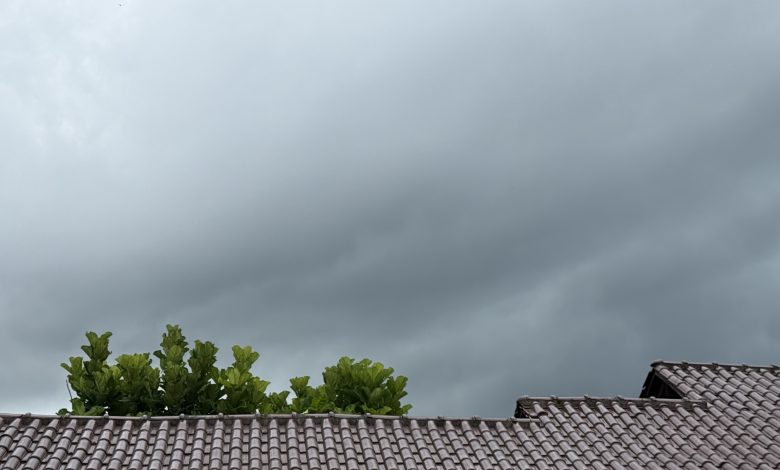 Domingo com temporais, ventania e risco de granizo em SC, alerta Defesa Civil