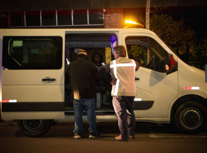 Prefeitura de Blumenau reforça atendimento à população em situação de rua nas regiões Central e Norte