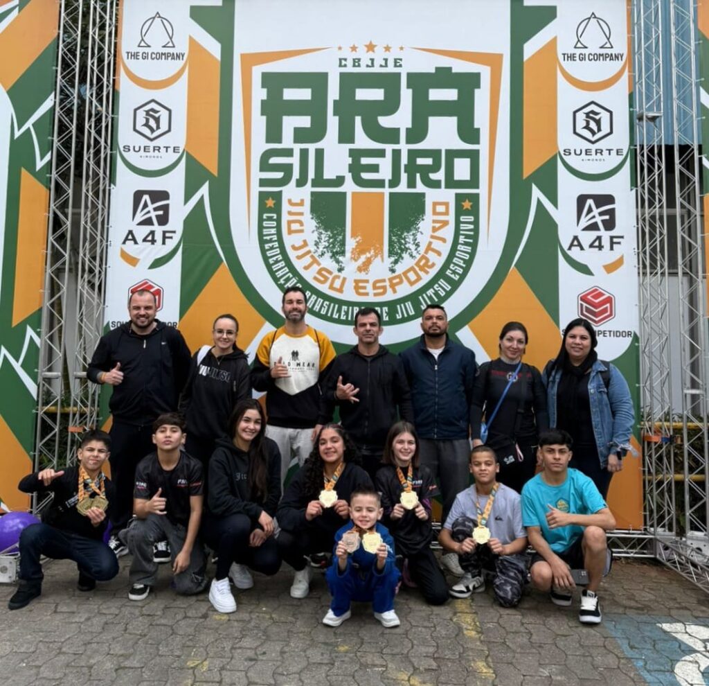 Indaial conquista oito medalhas de ouro no Campeonato Brasileiro Kids de Jiu-Jitsu 2025