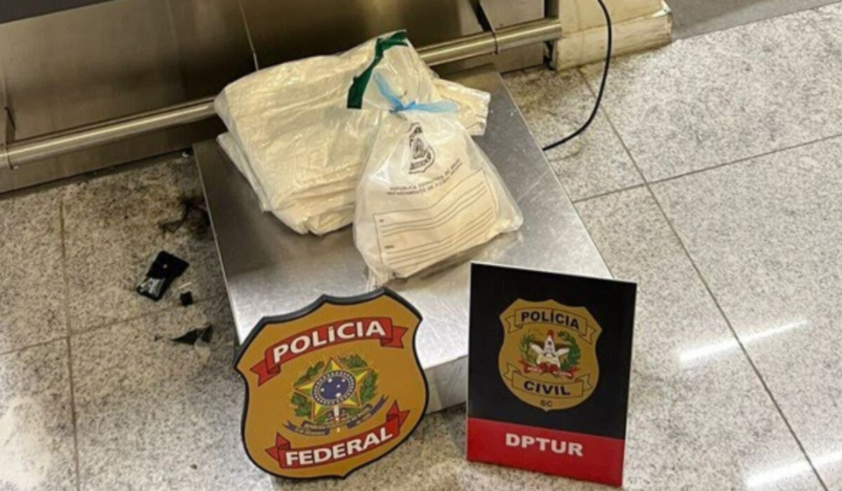 Jovem é preso em SC ao tentar embarcar com cocaína presa ao corpo rumo à França