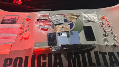 Homem pula no rio durante fuga da PM e acaba preso por tráfico em Indaial