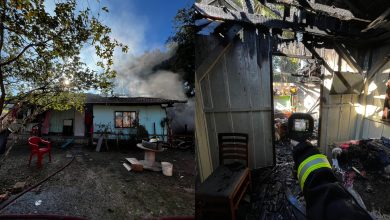 Idoso é retirado de casa em chamas em Pomerode com 60% do corpo queimado