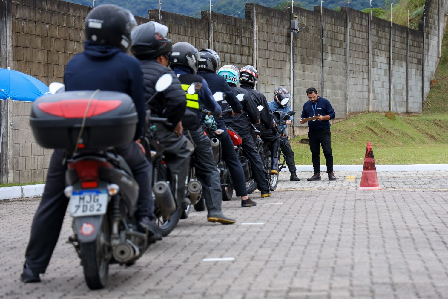 CNH Emprego na Pista: Motofretistas do Vale do Itajaí ganham qualificação em programa do Governo do Estado