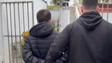 Foragido por homicídio no Paraná é preso em Blumenau após exibir arma nas redes sociais