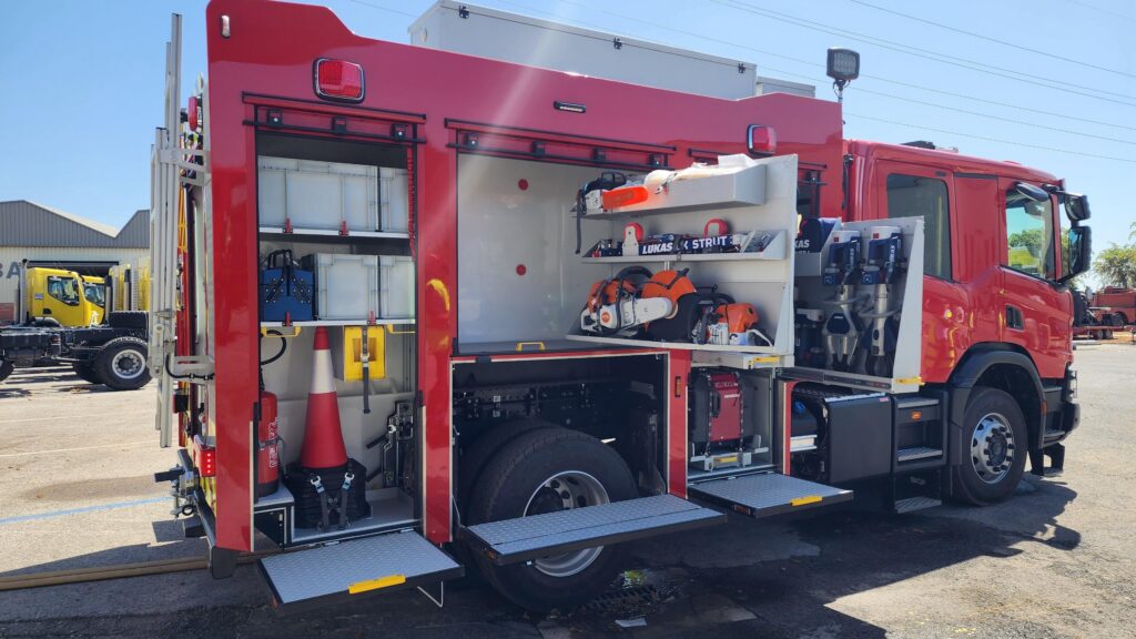 Blumenau será a primeira cidade de SC a receber caminhão de bombeiros de última geração vindo da Espanha