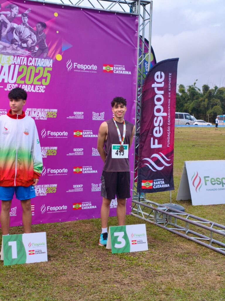 Com apenas dois atletas no estadual, Timbó retorna dos JESC com medalhas