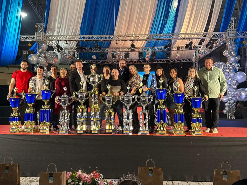 Na festa de encerramento da 34ª OEE, Thaina Moreto é eleita Garota Olimpíada e Metisa conquista o título de campeã geral
