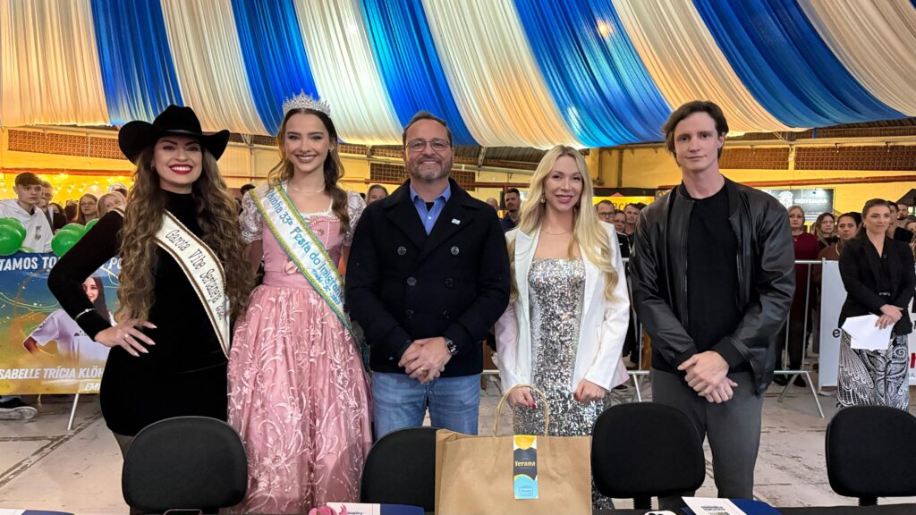 Na festa de encerramento da 34ª OEE, Thaina Moreto é eleita Garota Olimpíada e Metisa conquista o título de campeã geral