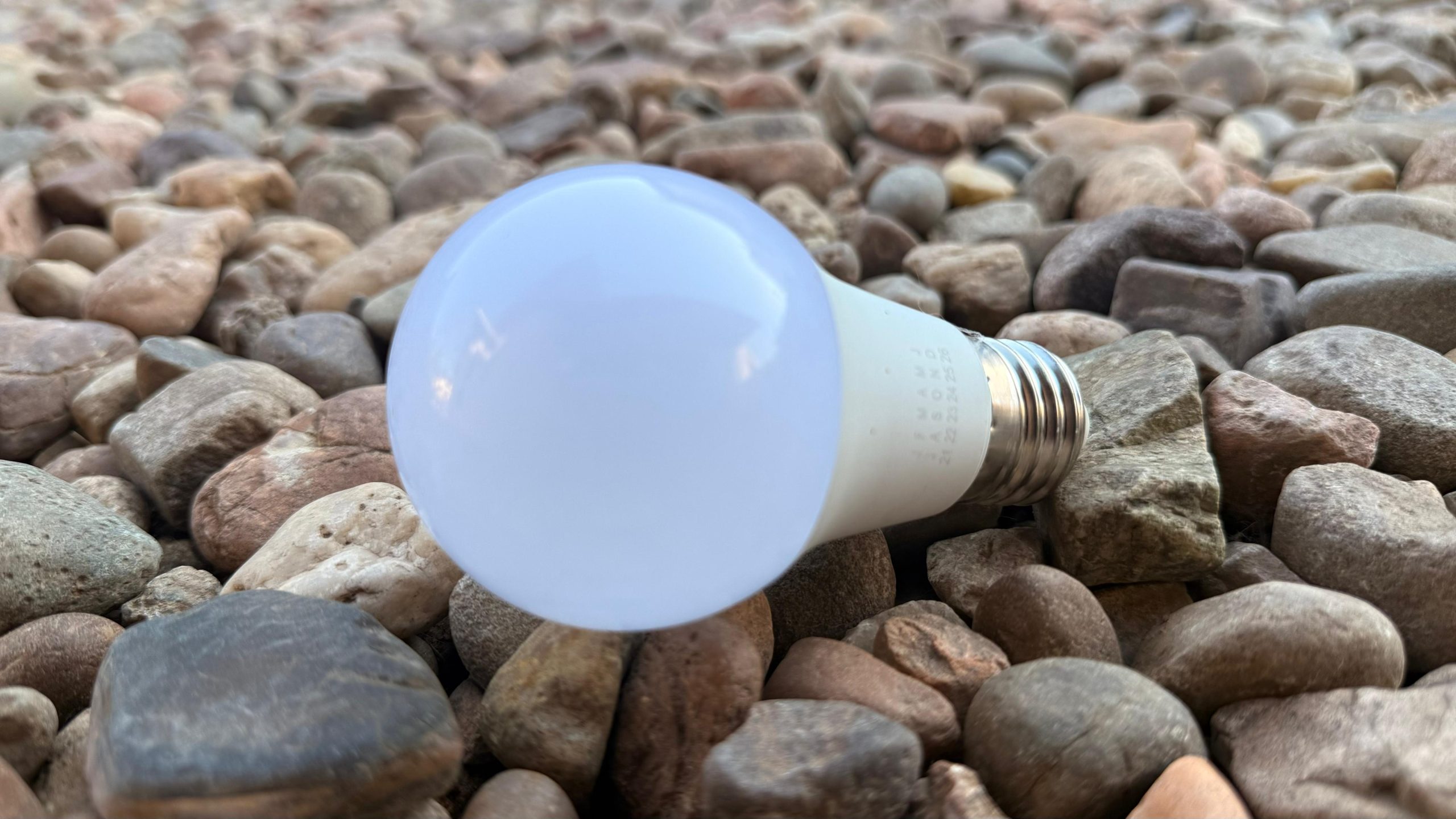 Brasileiros vão pagar mais na conta de luz em 2025; aumento pode chegar a 5,76% no Sul