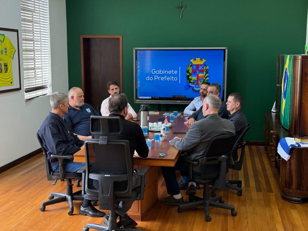 Secretário de Segurança visita Timbó; município deve receber novos investimentos em tecnologia