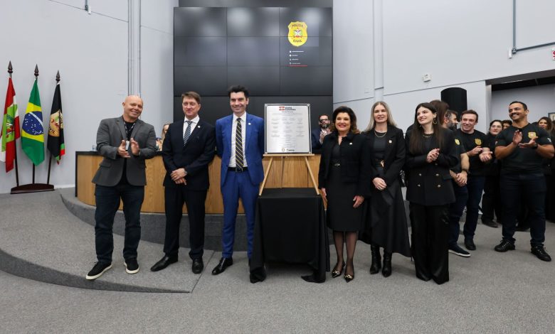 Nos 213 anos da Polícia Civil, SC anuncia R$ 55 milhões em investimentos; coletes, armas, viaturas e digitalização estão entre as ações