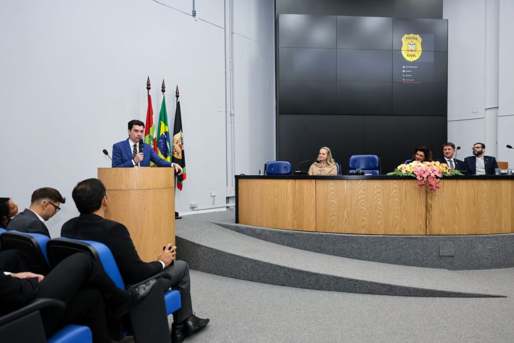 Nos 213 anos da Polícia Civil, SC anuncia R$ 55 milhões em investimentos; coletes, armas, viaturas e digitalização estão entre as ações