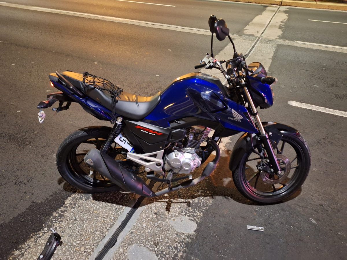 Motociclista morre ao ser arremessado da ponte Colombo Salles, em Florianópolis, após colisão
