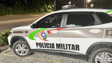 Homem é brutalmente agredido dentro de apartamento em Timbó; Polícia investiga possível mandante