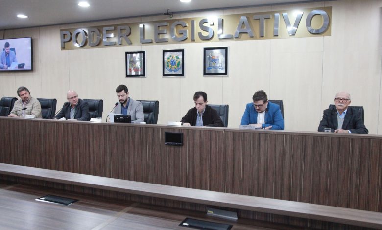 Empresas são ouvidas pela CPI sobre sistema de esgotamento sanitário em Blumenau