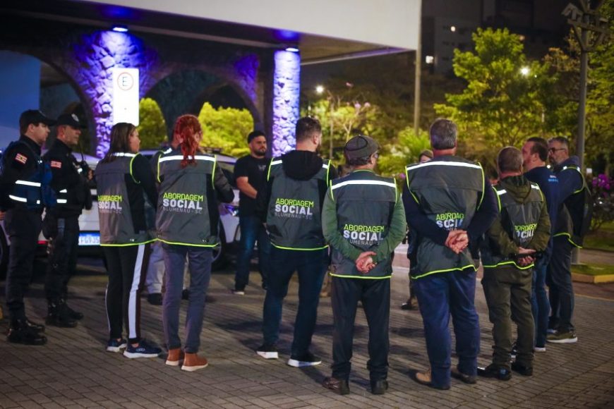 Blumenau realiza operação noturna de acolhimento a pessoas em situação de rua